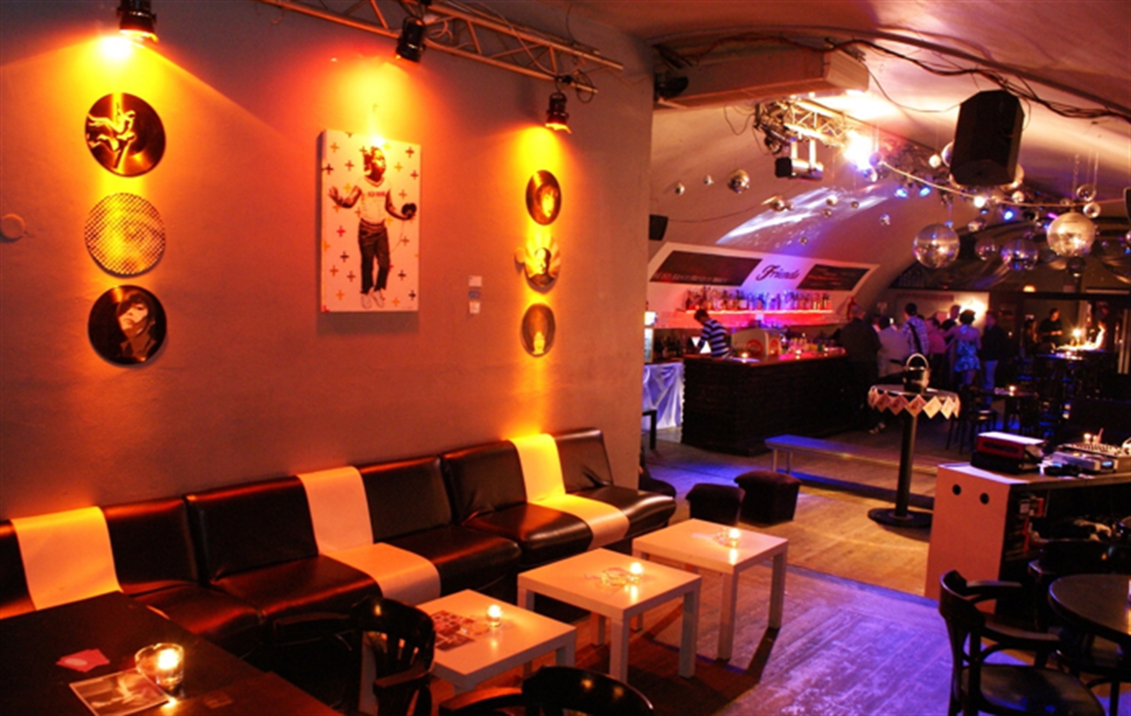 Friends Bar & Club | Prague Stay