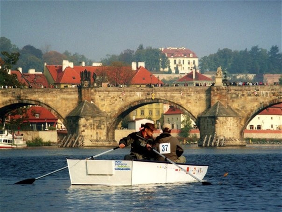 motorboot mieten prag