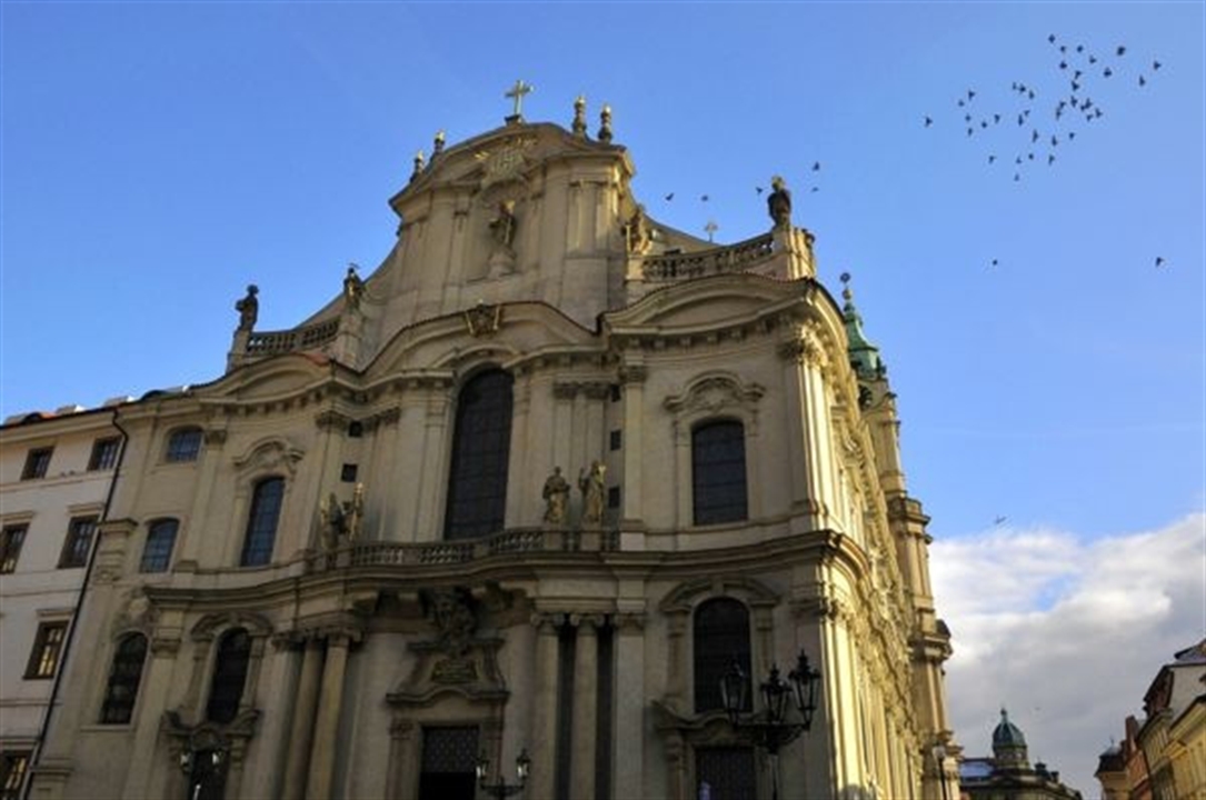 Prague Baroque Architecture | St. Nicolas